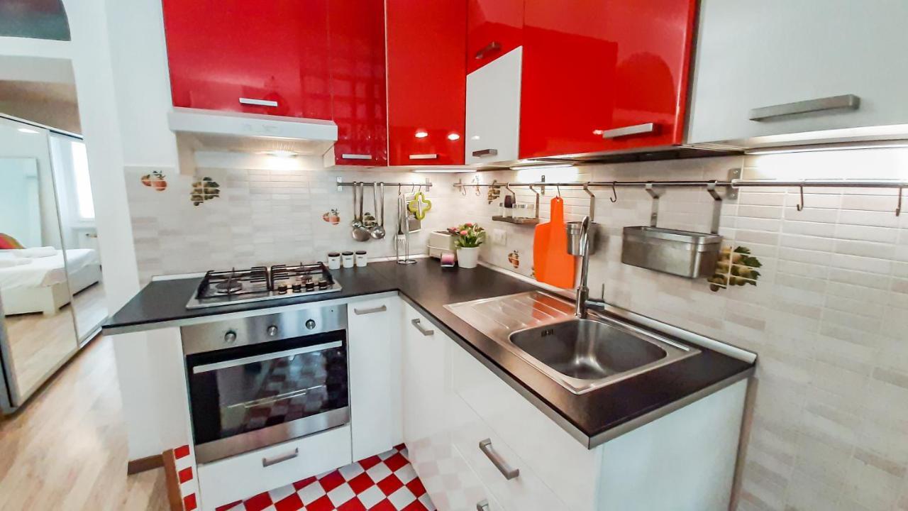 Altido Lovely 1-Br Flat With Easy Access To Centre Milano Eksteriør billede